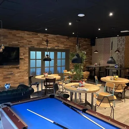 Sfeervol Tiny House In Het Bos