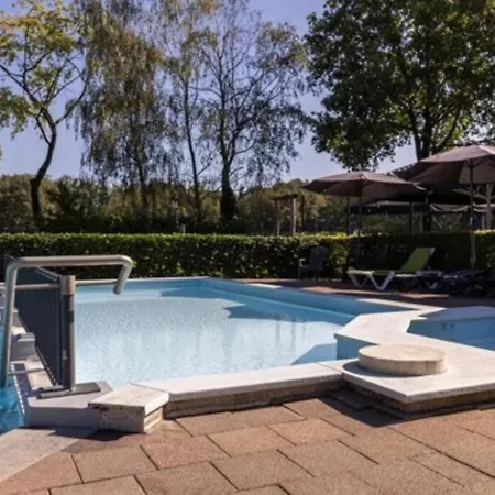 別荘 Sfeervol Tiny House In Het Bos *